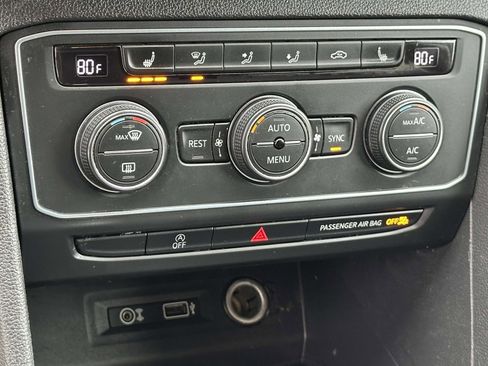 Used 2018 Volkswagen Atlas SE image 12