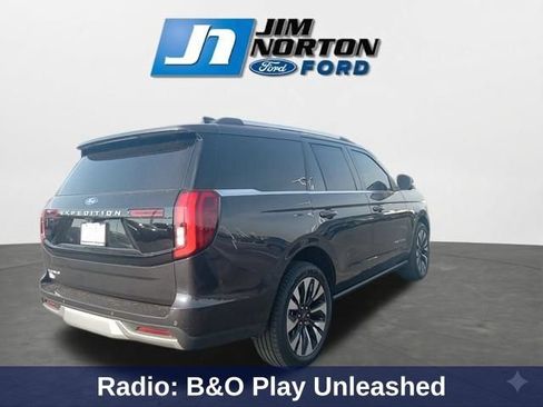 Used 2026 Ford Expedition Platinum w/ Driver's Package AWD/4WD image 11