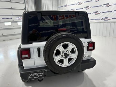 Used 2021 Jeep Wrangler Unlimited Sport AWD/4WD image 4