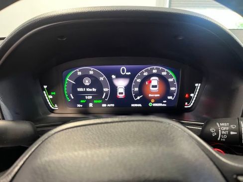 Used 2025 Honda Accord Sport image 26