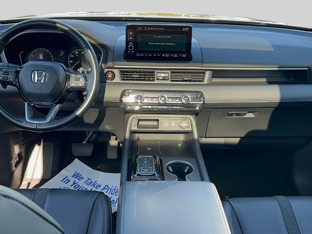 Used 2024 Honda Pilot Touring image 11