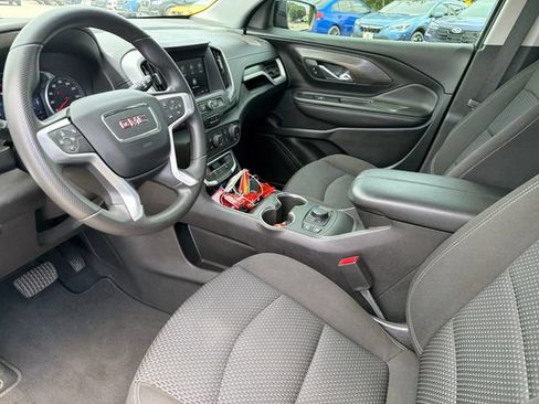Used 2022 GMC Terrain SLE w/ Driver Convenience Package FWD image 17