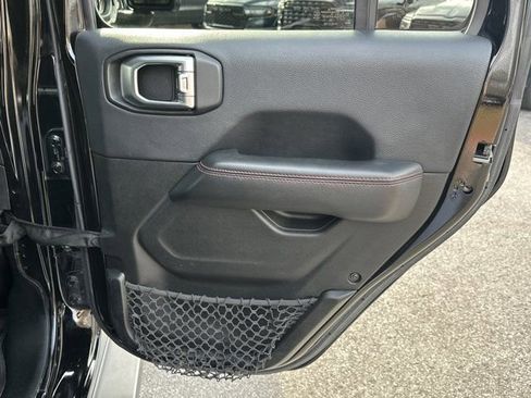 Used 2018 Jeep Wrangler Unlimited Rubicon w/ Dual Top Group image 20