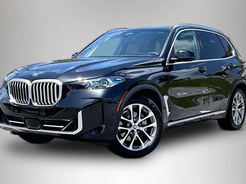 Certified 2025 BMW X5 xDrive40i AWD/4WD image 2