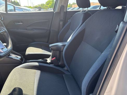 Used 2025 Nissan Versa SV FWD image 24