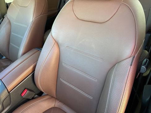 Used 2023 Mercedes-Benz GLB 35 AMG 4MATIC image 28