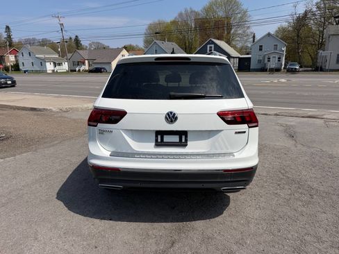 Used 2021 Volkswagen Tiguan SEL AWD/4WD image 4