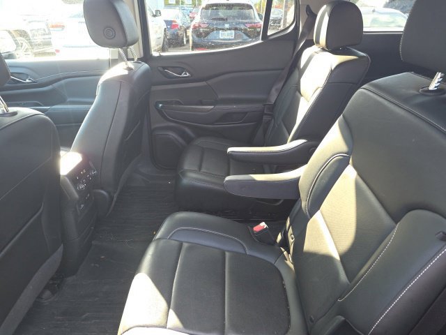 Used 2023 GMC Acadia SLT w/ Technology Package AWD/4WD image 10