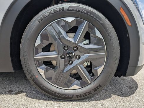 New 2025 Kia EV6 Light RWD image 13