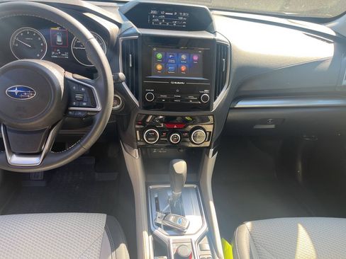 Used 2024 Subaru Forester Premium AWD/4WD image 9