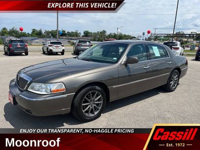 Used 2003 Lincoln Town Car Signature