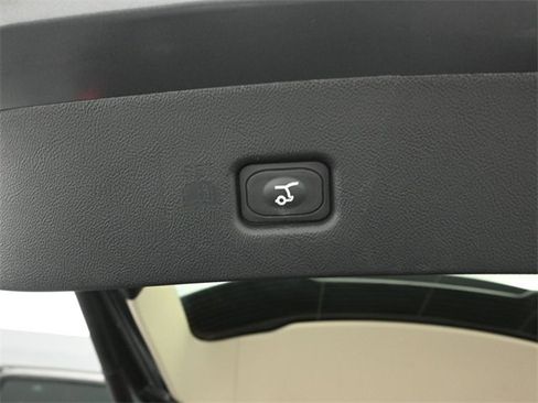 Certified 2023 Lincoln Nautilus Reserve w/ Monochromatic Package image 26