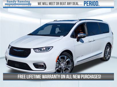 New 2026 Chrysler Pacifica Pinnacle
