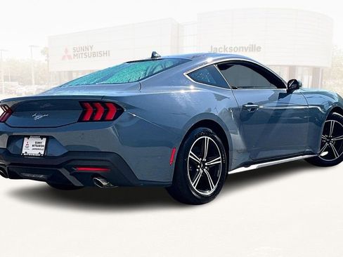 Used 2024 Ford Mustang Coupe RWD image 6