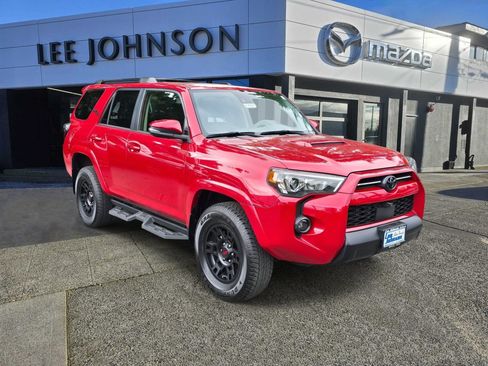 Used 2024 Toyota 4Runner TRD Off-Road Premium w/ Off Road Premium Plus Package AWD/4WD image 7