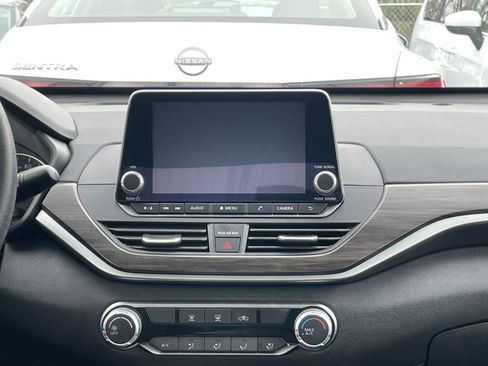 Used 2025 Nissan Altima 2.5 SV image 20