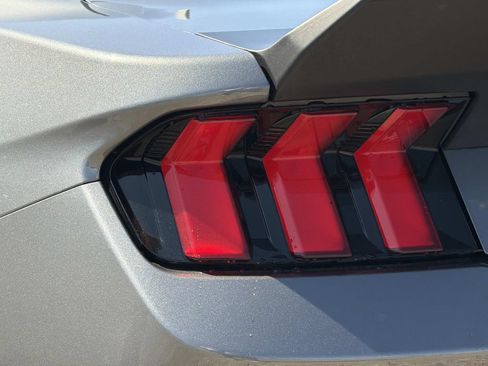 Used 2024 Ford Mustang GT RWD image 7