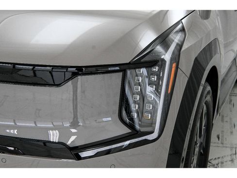 New 2026 Kia EV9 Land image 9