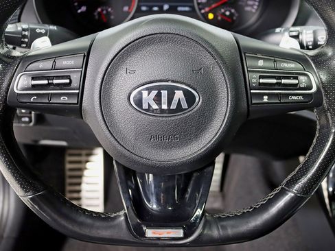 Used 2018 Kia Stinger GT2 image 16