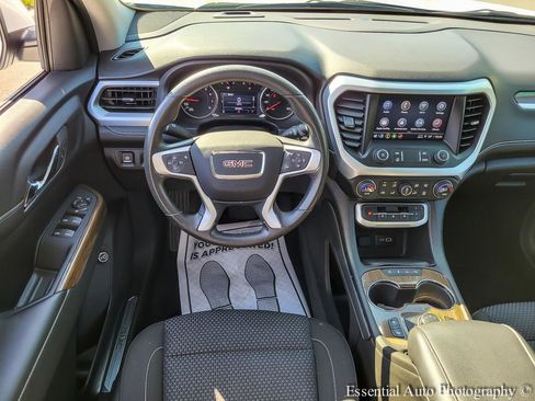 Used 2023 GMC Acadia SLE w/ Driver Convenience Package image 13