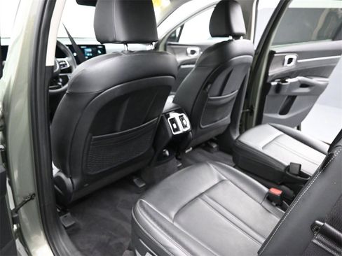 Certified 2024 Kia Sorento SX image 17