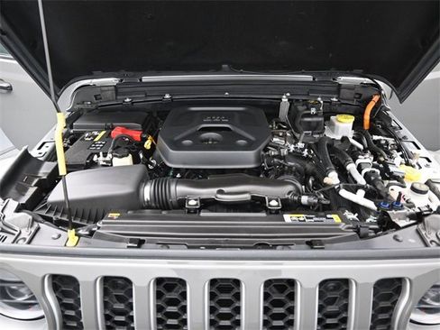 Used 2023 Jeep Wrangler Unlimited Sahara image 34