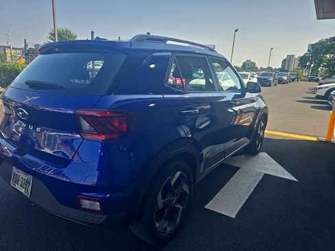 Used 2025 Hyundai Venue SEL FWD image 4