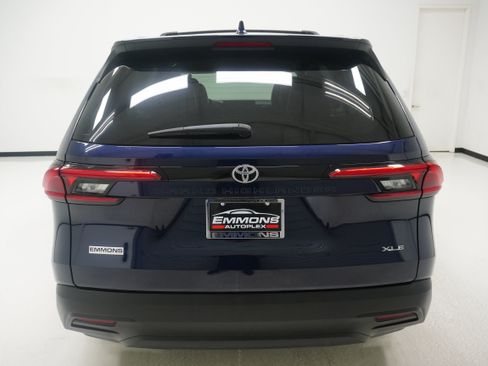 Used 2024 Toyota Grand Highlander FWD image 5