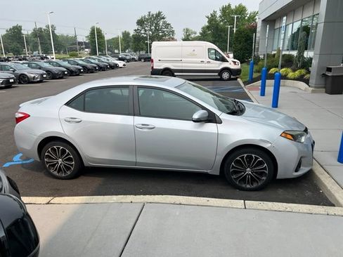 Used 2015 Toyota Corolla S FWD image 3