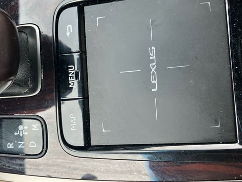 Used 2020 Lexus LS 500 w/ Interior Upgrade Package image 34