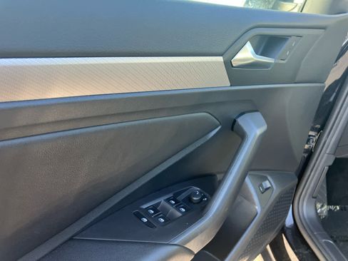 Used 2020 Volkswagen Jetta SE FWD image 10