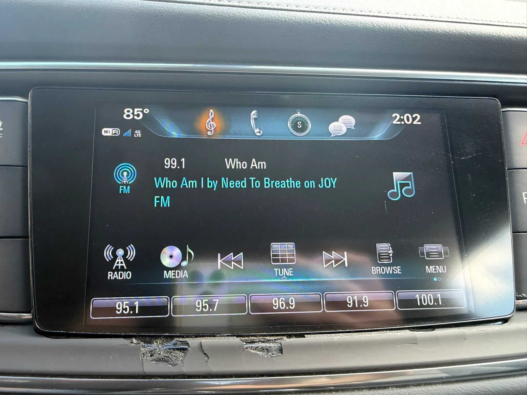 Used 2019 Buick Enclave Essence FWD image 25