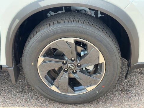 New 2026 Nissan Rogue SV image 10