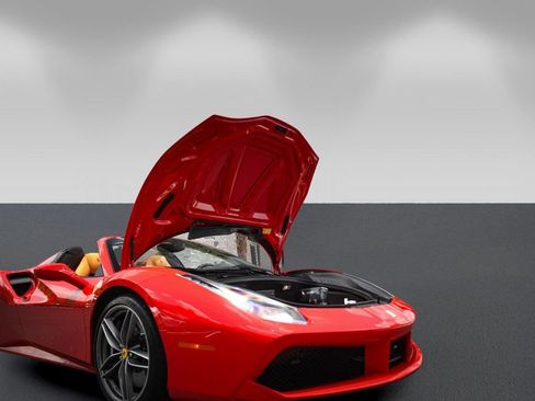 Certified 2019 Ferrari 488 Spider RWD image 23