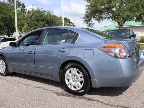 Used 2010 Nissan Altima 2.5 S FWD image 6