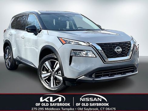 Used 2023 Nissan Rogue SL AWD/4WD image 3