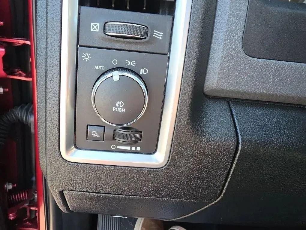 Used 2014 RAM 1500 Outdoorsman AWD/4WD image 16