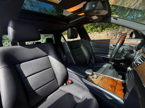 Used 2014 Mercedes-Benz E 350 4MATIC Sedan image 17