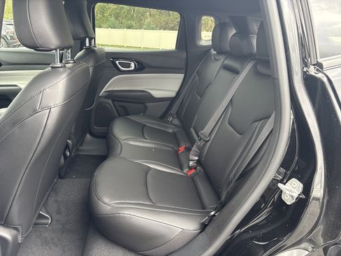 New 2026 Jeep Compass Limited image 14