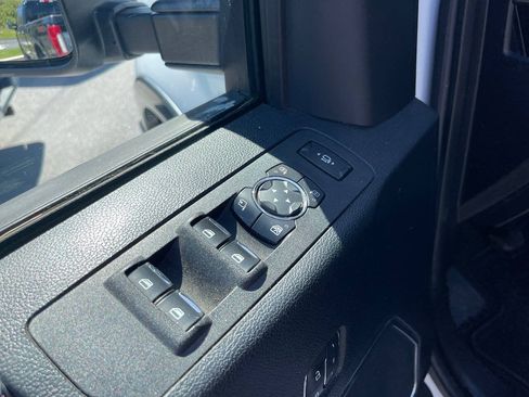Used 2017 Ford F250 Lariat w/ Lariat Ultimate Package AWD/4WD image 27