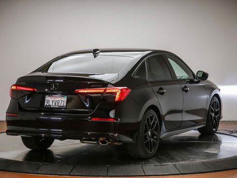 Used 2024 Honda Civic Sport image 5