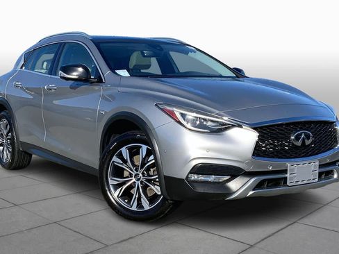Used 2018 INFINITI QX30 Premium w/ Cargo Package image 2