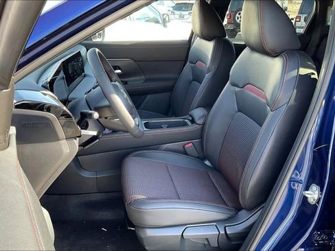 New 2026 Nissan Kicks SR image 7