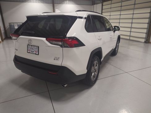Used 2025 Toyota RAV4 XLE AWD/4WD image 13
