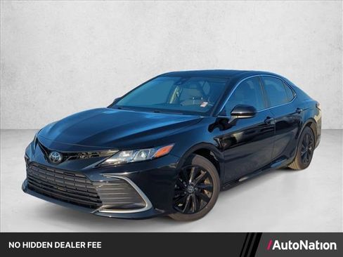 Certified 2024 Toyota Camry LE FWD image 1