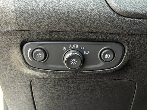 Used 2023 Buick Encore GX Select w/ Safety Package II image 26