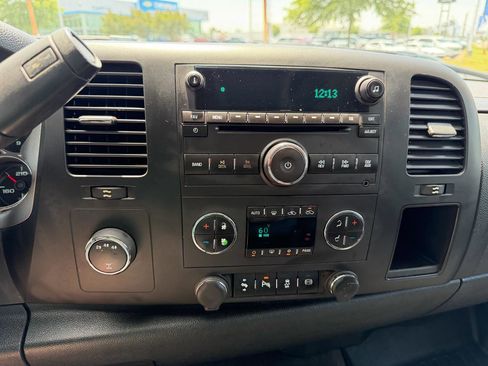 Used 2014 Chevrolet Silverado 2500 LT w/ Interior Plus Package AWD/4WD image 45