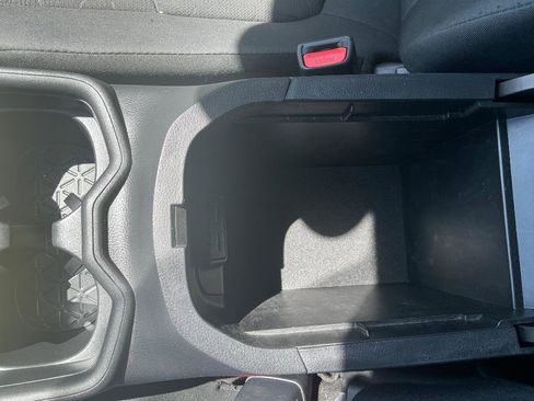 Used 2021 Toyota RAV4 XLE FWD image 20