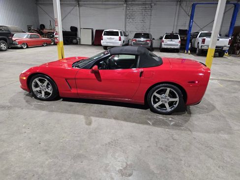 Used 2007 Chevrolet Corvette Convertible w/ Preferred Equipment Group image 6