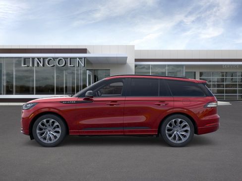New 2025 Lincoln Aviator AWD w/ Jet Appearance Package image 3